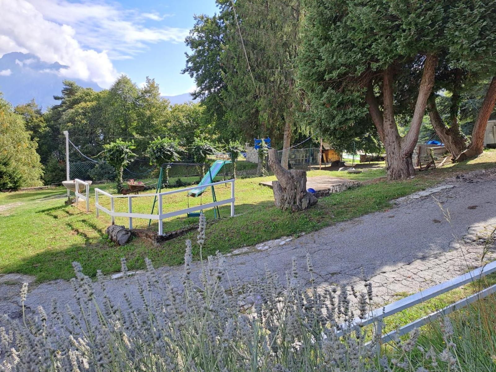Provinciale 79 Hotell Magreglio Eksteriør bilde