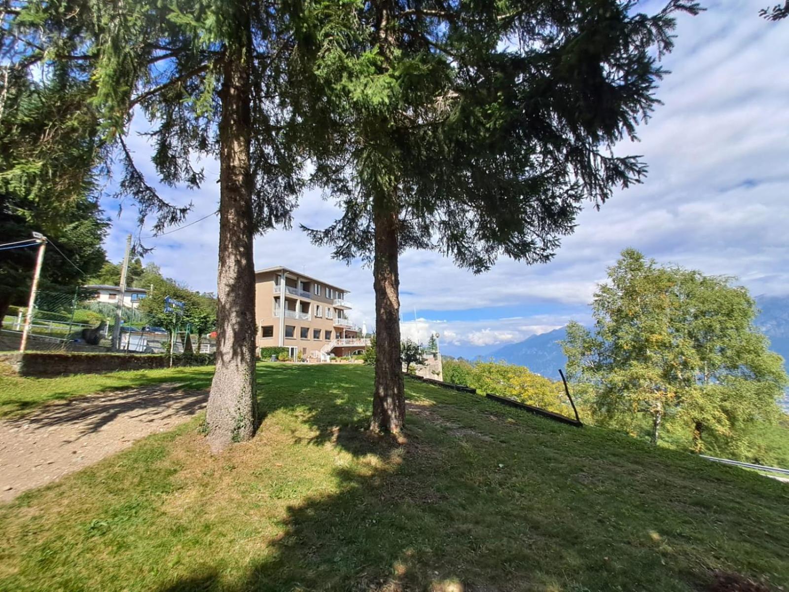 Provinciale 79 Hotell Magreglio Eksteriør bilde